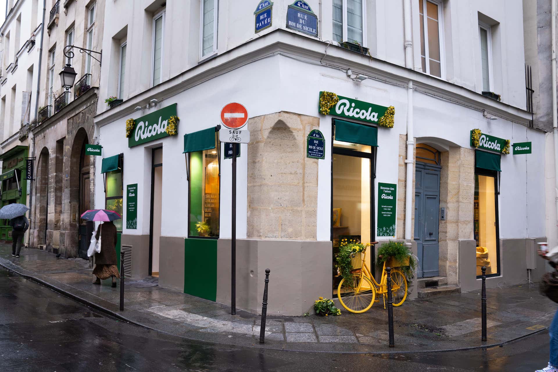 Visite de la première boutique expérientielle Ricola à Paris.