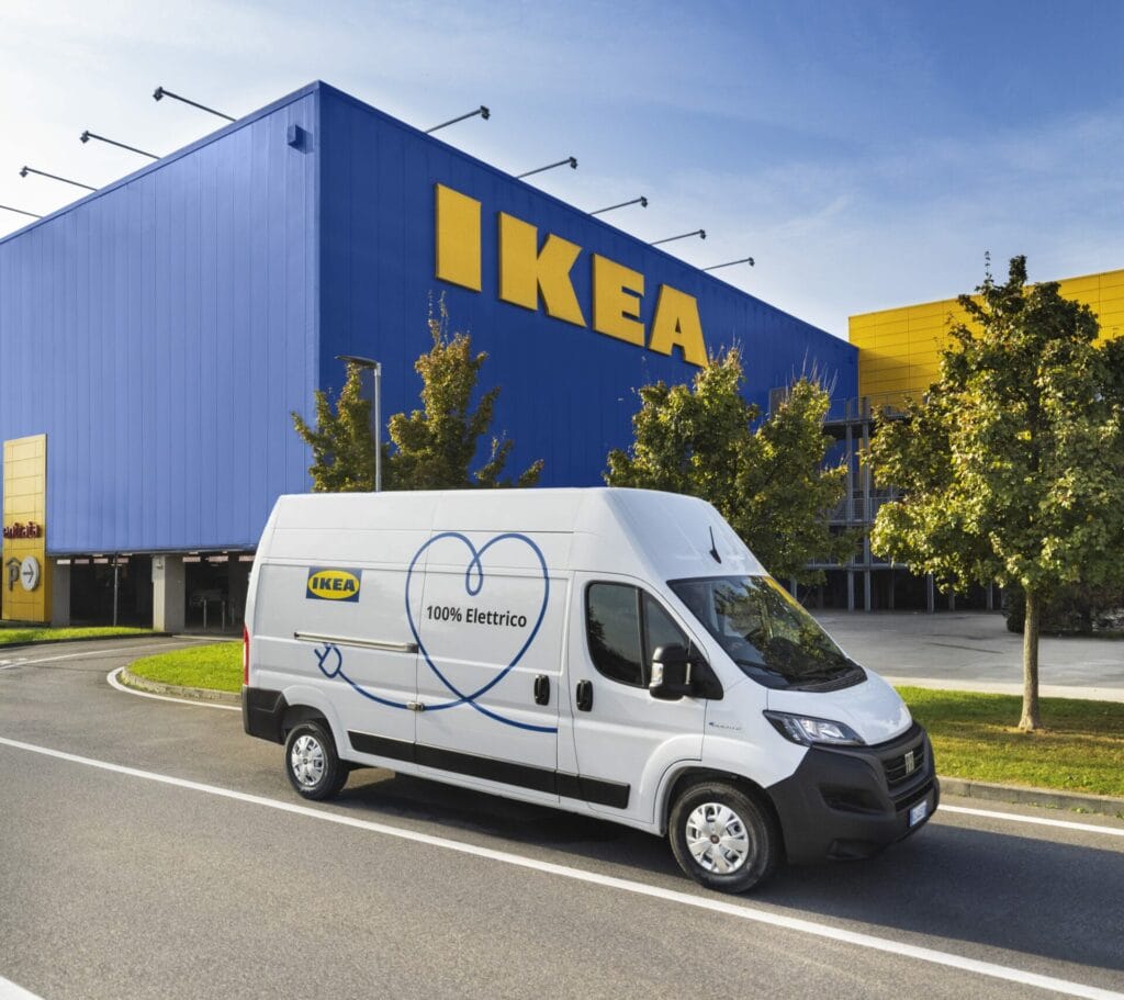 IKEA Kreativ touchpoint customer care remote AI virtual reality retail home forniture