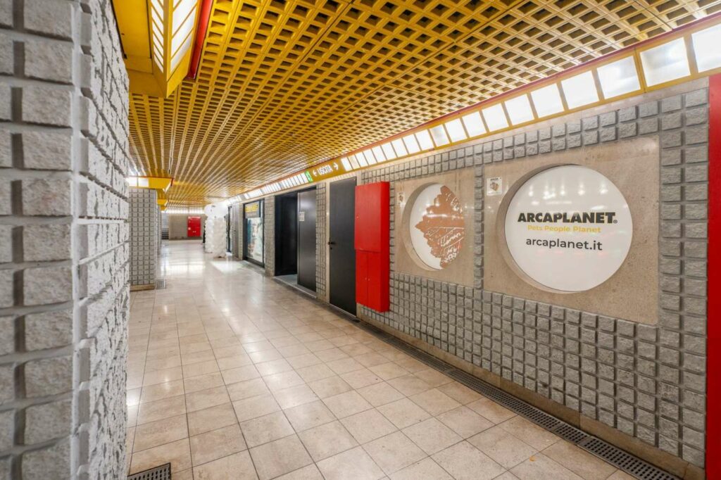 arcaplanet subway pet stop milano metro san donato san babila